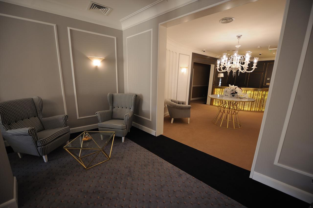 Hotel Splendid 1900 Craiova Ngoại thất bức ảnh