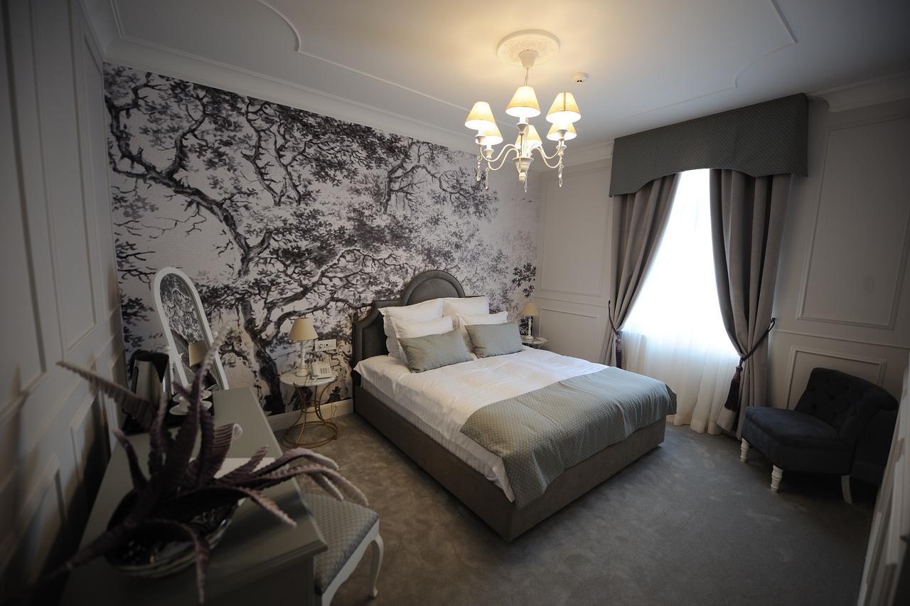 Hotel Splendid 1900 Craiova Ngoại thất bức ảnh